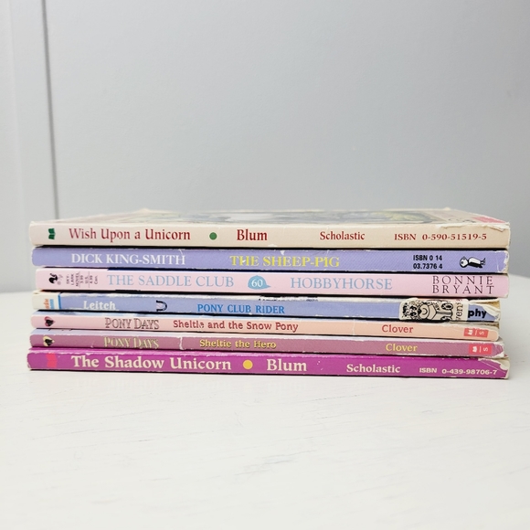 Pony Club Horse Unicorn Book Bundle Chapter Books Set of 7 - Picture 3 of 5